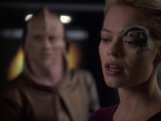 extant_StarTrek_VOY_6x07-DragonsTeeth_02428.jpg