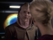 extant_StarTrek_VOY_6x07-DragonsTeeth_02438.jpg