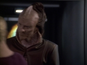 extant_StarTrek_VOY_6x07-DragonsTeeth_02444.jpg