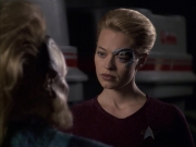 extant_StarTrek_VOY_6x07-DragonsTeeth_02471.jpg