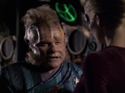 extant_StarTrek_VOY_6x07-DragonsTeeth_02479.jpg