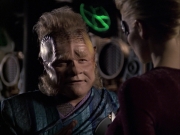 extant_StarTrek_VOY_6x07-DragonsTeeth_02480.jpg