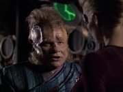 extant_StarTrek_VOY_6x07-DragonsTeeth_02481.jpg