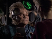 extant_StarTrek_VOY_6x07-DragonsTeeth_02495.jpg