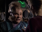 extant_StarTrek_VOY_6x07-DragonsTeeth_02497.jpg