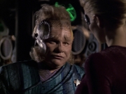 extant_StarTrek_VOY_6x07-DragonsTeeth_02499.jpg