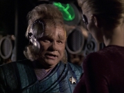 extant_StarTrek_VOY_6x07-DragonsTeeth_02500.jpg