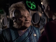 extant_StarTrek_VOY_6x07-DragonsTeeth_02514.jpg