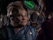 extant_StarTrek_VOY_6x07-DragonsTeeth_02516.jpg