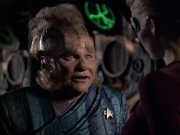 extant_StarTrek_VOY_6x07-DragonsTeeth_02518.jpg