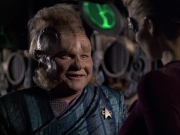 extant_StarTrek_VOY_6x07-DragonsTeeth_02523.jpg