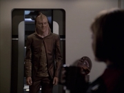 extant_StarTrek_VOY_6x07-DragonsTeeth_02552.jpg