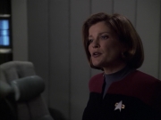 extant_StarTrek_VOY_6x07-DragonsTeeth_02576.jpg