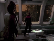 extant_StarTrek_VOY_6x07-DragonsTeeth_02595.jpg