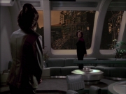 extant_StarTrek_VOY_6x07-DragonsTeeth_02599.jpg