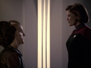 extant_StarTrek_VOY_6x07-DragonsTeeth_02630.jpg