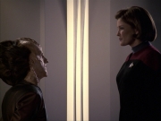 extant_StarTrek_VOY_6x07-DragonsTeeth_02636.jpg
