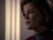 extant_StarTrek_VOY_6x07-DragonsTeeth_02669.jpg