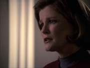 extant_StarTrek_VOY_6x07-DragonsTeeth_02670.jpg