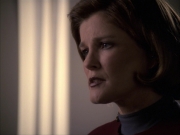 extant_StarTrek_VOY_6x07-DragonsTeeth_02673.jpg