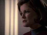extant_StarTrek_VOY_6x07-DragonsTeeth_02676.jpg
