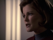extant_StarTrek_VOY_6x07-DragonsTeeth_02683.jpg