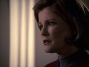extant_StarTrek_VOY_6x07-DragonsTeeth_02684.jpg
