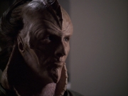 extant_StarTrek_VOY_6x07-DragonsTeeth_02691.jpg