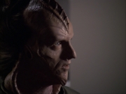 extant_StarTrek_VOY_6x07-DragonsTeeth_02695.jpg