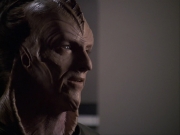 extant_StarTrek_VOY_6x07-DragonsTeeth_02699.jpg