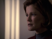 extant_StarTrek_VOY_6x07-DragonsTeeth_02732.jpg