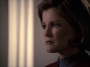 extant_StarTrek_VOY_6x07-DragonsTeeth_02750.jpg