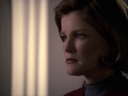 extant_StarTrek_VOY_6x07-DragonsTeeth_02752.jpg