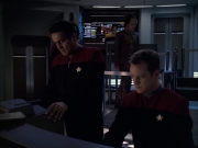extant_StarTrek_VOY_6x07-DragonsTeeth_02772.jpg