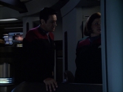extant_StarTrek_VOY_6x07-DragonsTeeth_02792.jpg