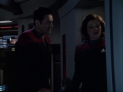 extant_StarTrek_VOY_6x07-DragonsTeeth_02796.jpg