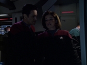 extant_StarTrek_VOY_6x07-DragonsTeeth_02798.jpg