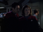 extant_StarTrek_VOY_6x07-DragonsTeeth_02800.jpg