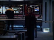 extant_StarTrek_VOY_6x07-DragonsTeeth_02818.jpg