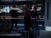 extant_StarTrek_VOY_6x07-DragonsTeeth_02828.jpg