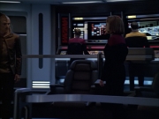 extant_StarTrek_VOY_6x07-DragonsTeeth_02832.jpg