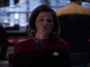 extant_StarTrek_VOY_6x07-DragonsTeeth_02850.jpg