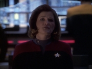 extant_StarTrek_VOY_6x07-DragonsTeeth_02853.jpg
