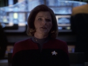 extant_StarTrek_VOY_6x07-DragonsTeeth_02855.jpg