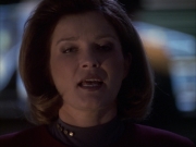 extant_StarTrek_VOY_6x07-DragonsTeeth_02877.jpg