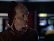 extant_StarTrek_VOY_6x07-DragonsTeeth_02918.jpg
