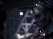 extant_StarTrek_VOY_6x07-DragonsTeeth_02924.jpg