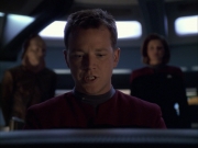 extant_StarTrek_VOY_6x07-DragonsTeeth_02933.jpg