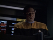 extant_StarTrek_VOY_6x07-DragonsTeeth_02949.jpg