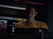 extant_StarTrek_VOY_6x07-DragonsTeeth_02950.jpg